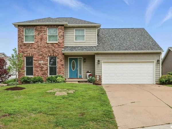 4821 KYNNELWORTH Drive, Bettendorf, IA 52722