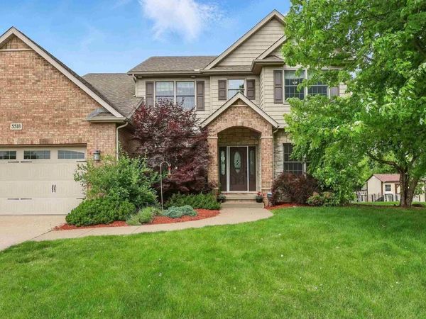 5518 JULIE ANN Road, Bettendorf, IA 52722