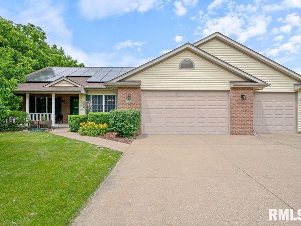 325 WOODLAND Drive, Andalusia, IL 61232