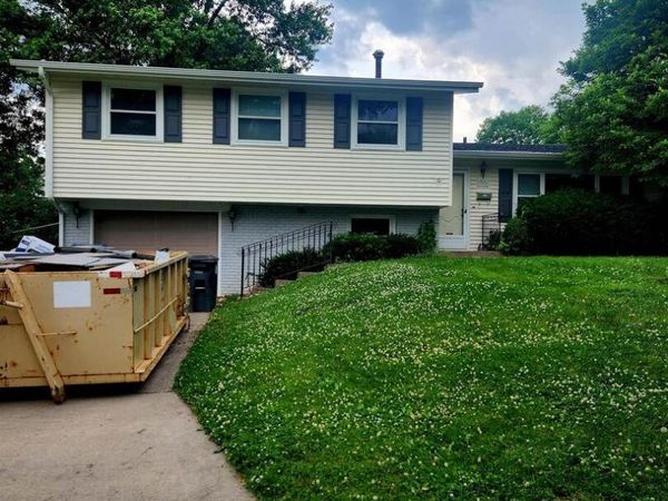 1920 FAIRMEADOWS Drive, Bettendorf, IA 52722