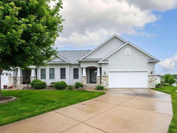 5311 KILT Court, Bettendorf, IA 52722