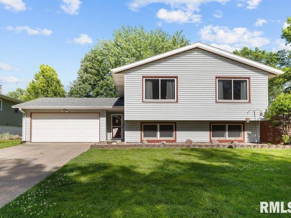 3651 TAM-O-SHANTER Drive N, Bettendorf, IA 52722