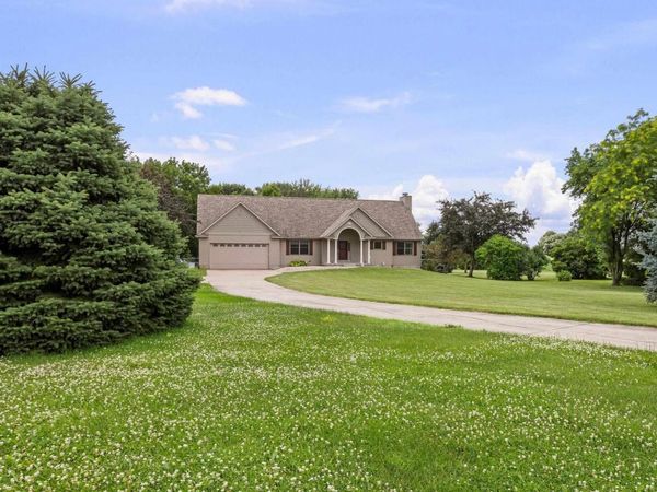 1720 BIG ISLAND Parkway, Rock Island, IL 61201