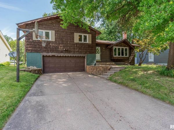 1602 W GEORGE WASHINGTON Boulevard, Davenport, IA 52804