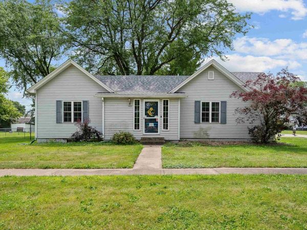 1402 18TH Avenue, Viola, IL 61442