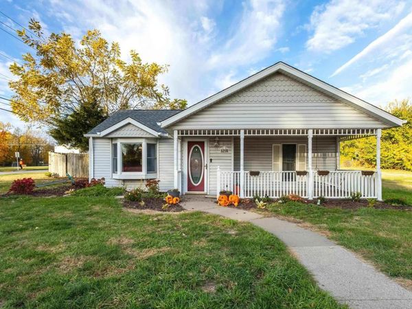 1218 N 14th Street, Silvis, IL 61282
