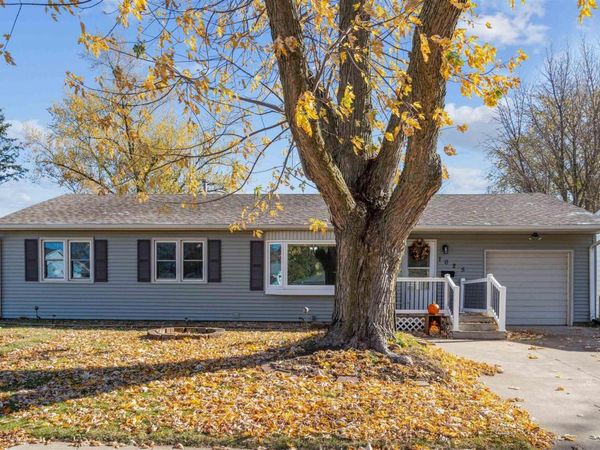 1025 N 13TH Street, Clinton, IA 52732