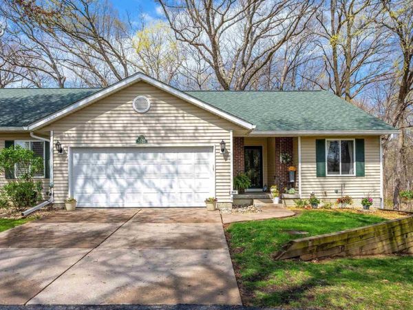3625 KENNEDY Drive, Unit 14, East Moline, IL 61244