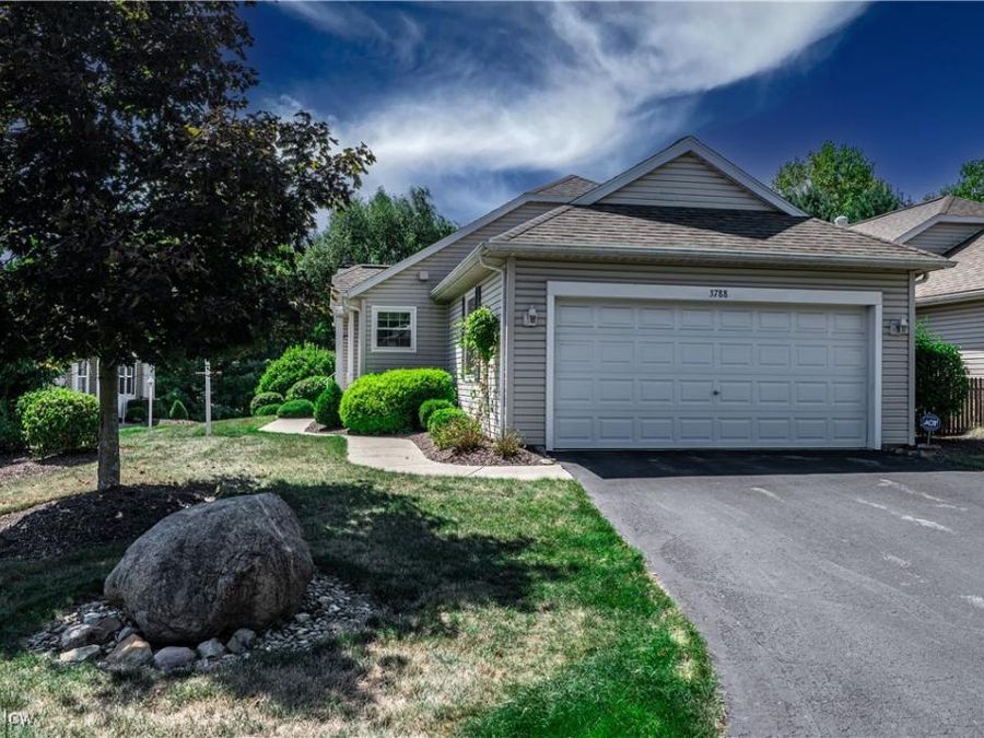 3788 Woodbury Oval, Stow, OH 44224 Photo 1