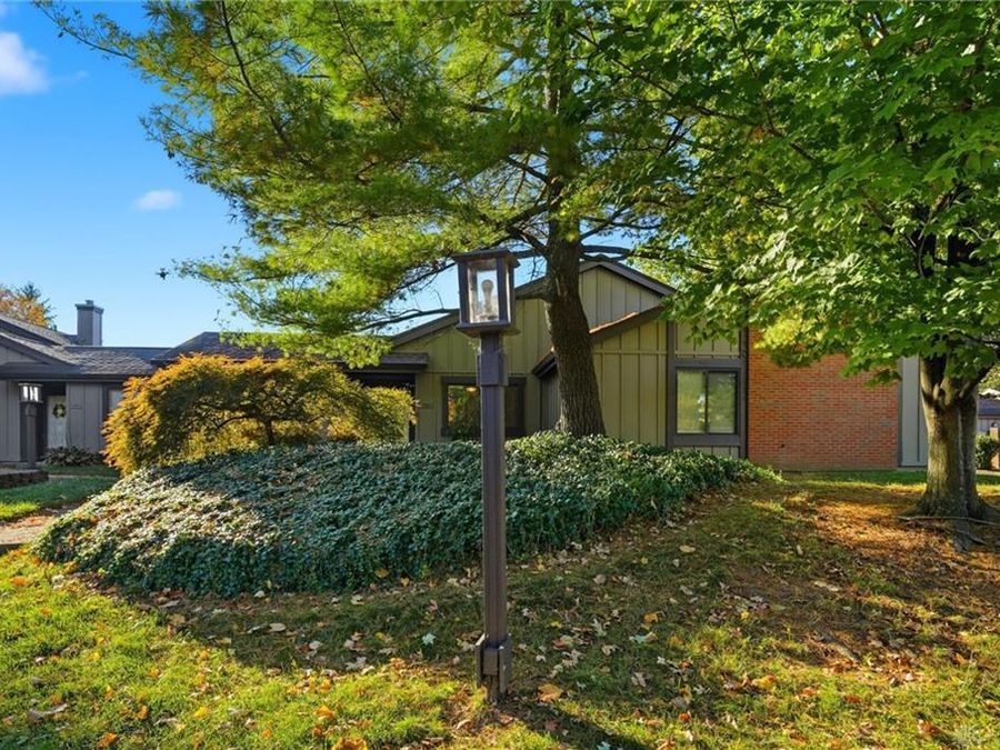 1462 Carriage Trace Boulevard, Centerville, OH 45459 Photo 1