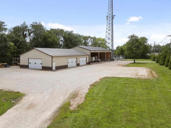 2710 207TH Street N, Port Byron, IL 61275