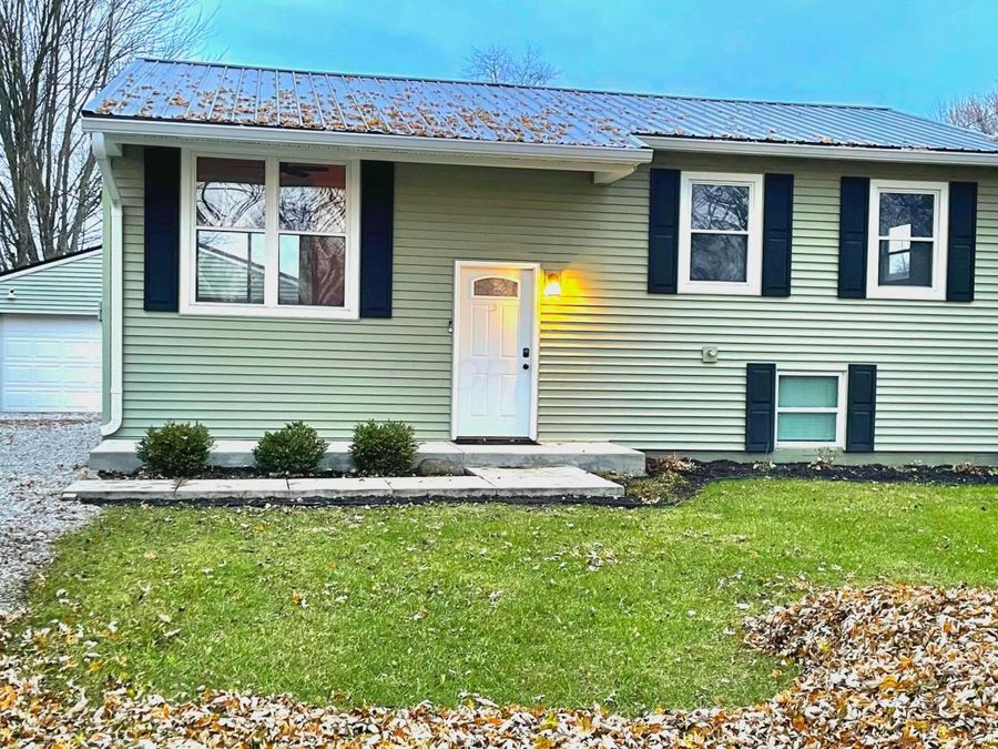 1922 Harris Drive , Marion, OH 43302 Photo 1