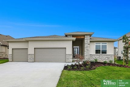 19836 Adams Street , Omaha, NE 68135