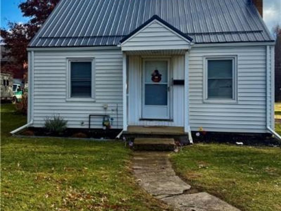 250 Wabash Avenue N, Brewster, OH 44613 Photo 1