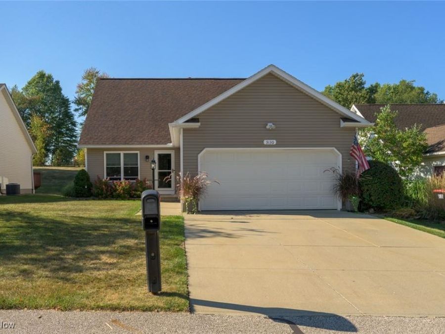 3130 Pondview Drive, Ravenna, OH 44266 Photo 1