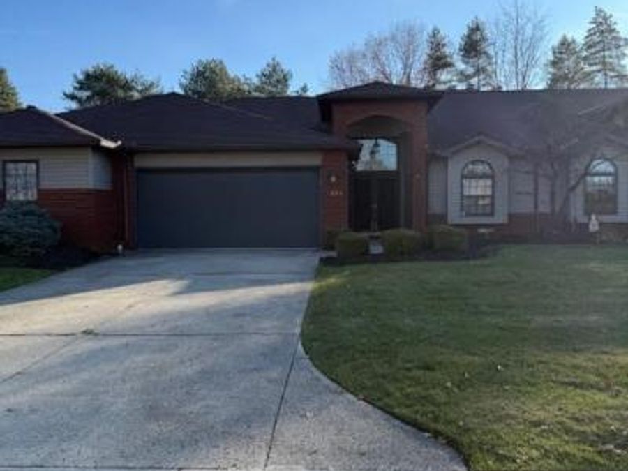 5224 Parkhurst Drive, Sheffield, OH 44054 Photo 1