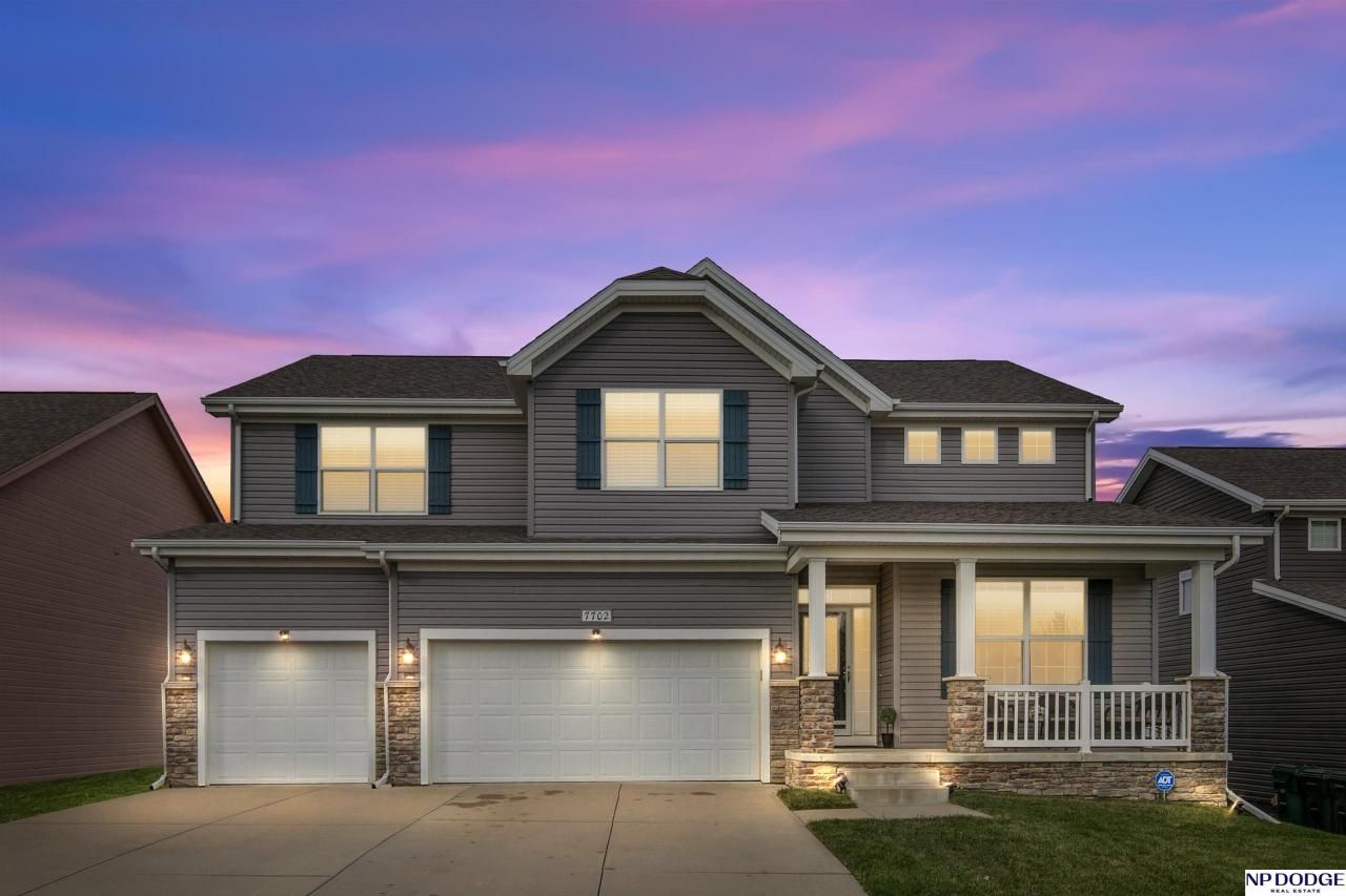 7702 N 116th Street , Omaha, NE 68142