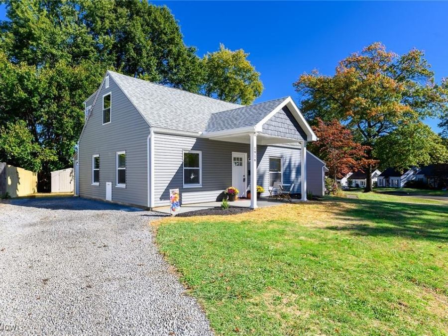 1916 Victoria Street, Cuyahoga Falls, OH 44221 Photo 1