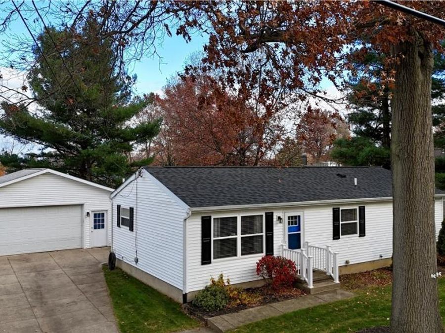 1721 Northmoreland Boulevard, Cuyahoga Falls, OH 44221 Photo 1