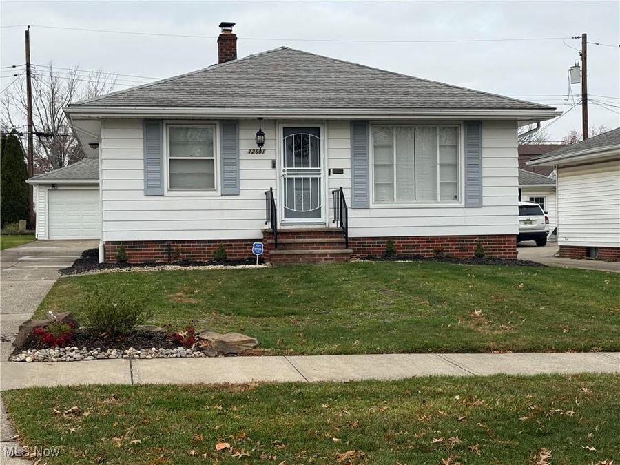 12601 Oakview Boulevard, Garfield Heights, OH 44125 Photo 1