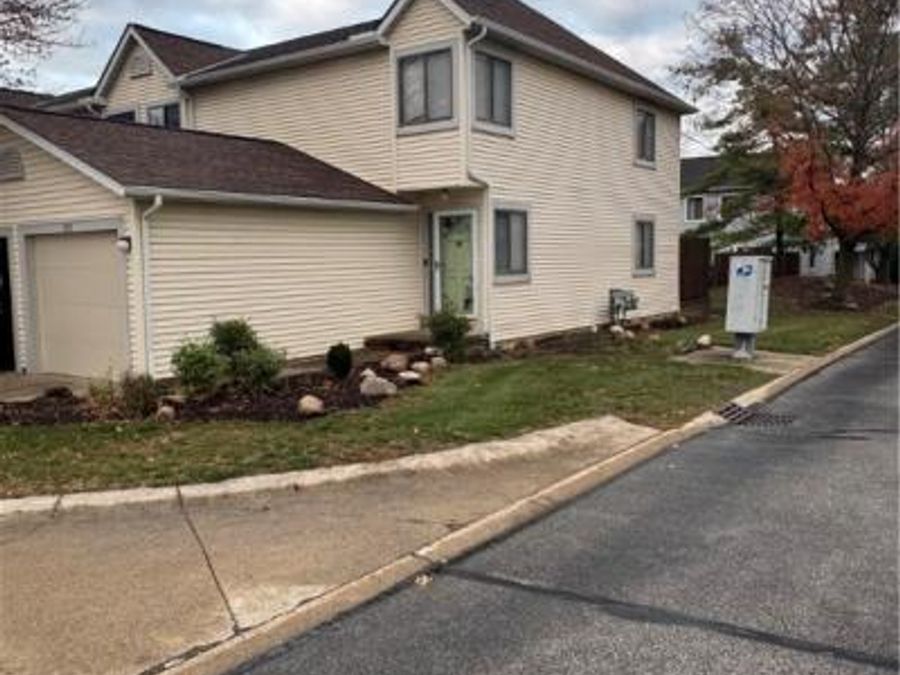 5553 Sunset Lane, Unit A15-F, Parma, OH 44134 Photo 1