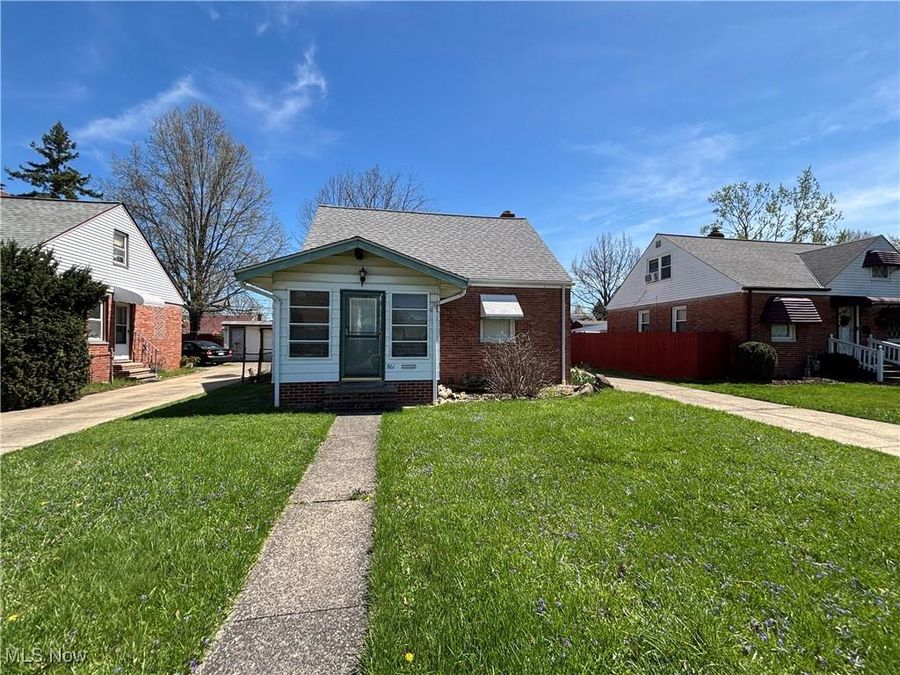 861 E 256th Street, Euclid, OH 44132 Photo 1