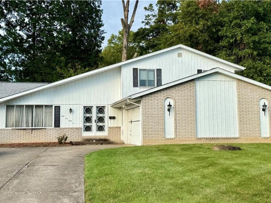 6566 Elmdale Road, Middleburg Heights, OH 44130 Photo 1