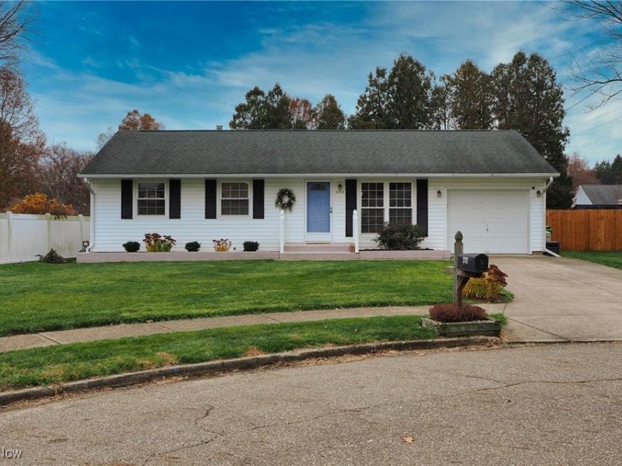 2712 Delaware Circle, Dover, OH 44622 Photo 1