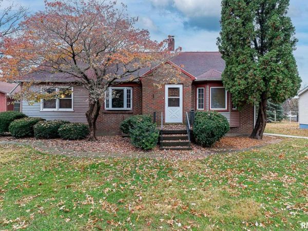1517 W KIMBERLY Road, Davenport, IA 52806