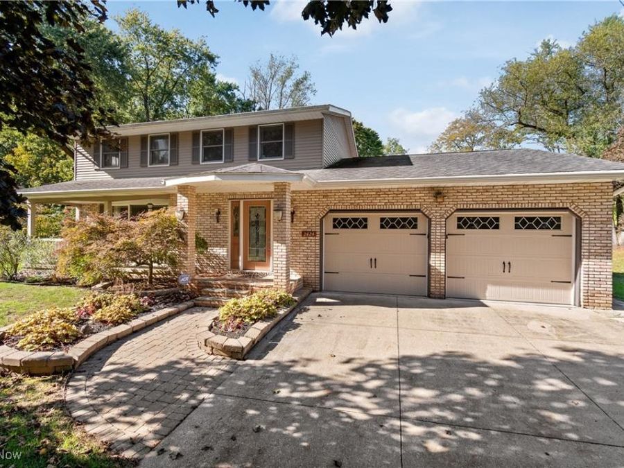 2424 Lyndon Drive, Green, OH 44685 Photo 1