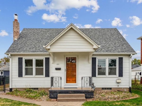 421 W 30TH Street, Davenport, IA 52803