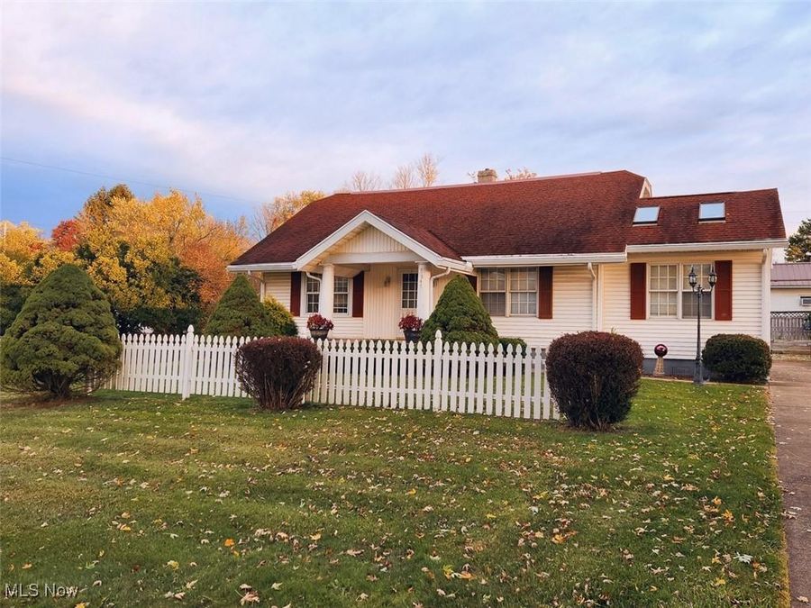 7547 Lincoln Street SE, East Canton, OH 44730 Photo 1