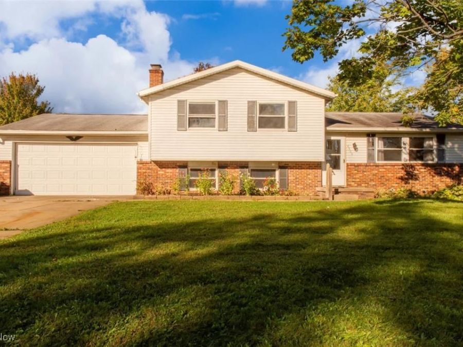 4568 Shriver Road, North Canton, OH 44720 Photo 1