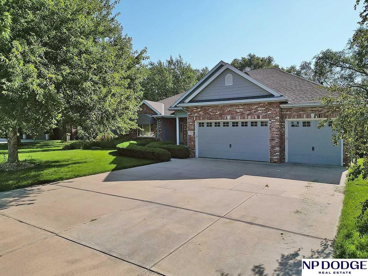 1613 S 213 Circle , Omaha, NE 68022