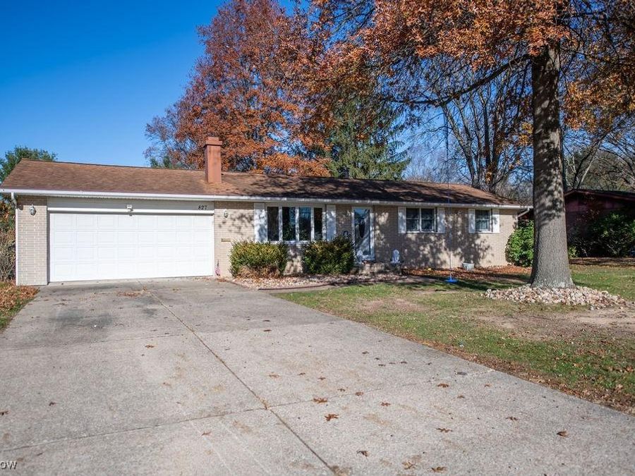 827 E 4th Street, Dover, OH 44622 Photo 1