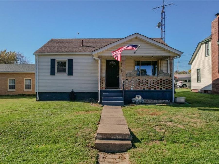 1745 S Linden Avenue, Alliance, OH 44601 Photo 1