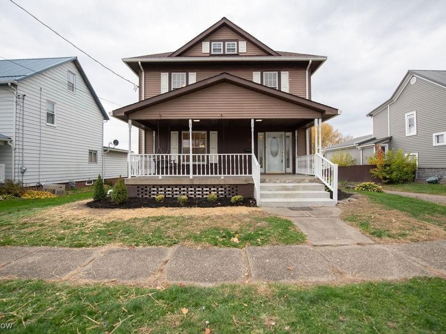 307 Lincoln Avenue NW, Carrollton, OH 44615 Photo 1