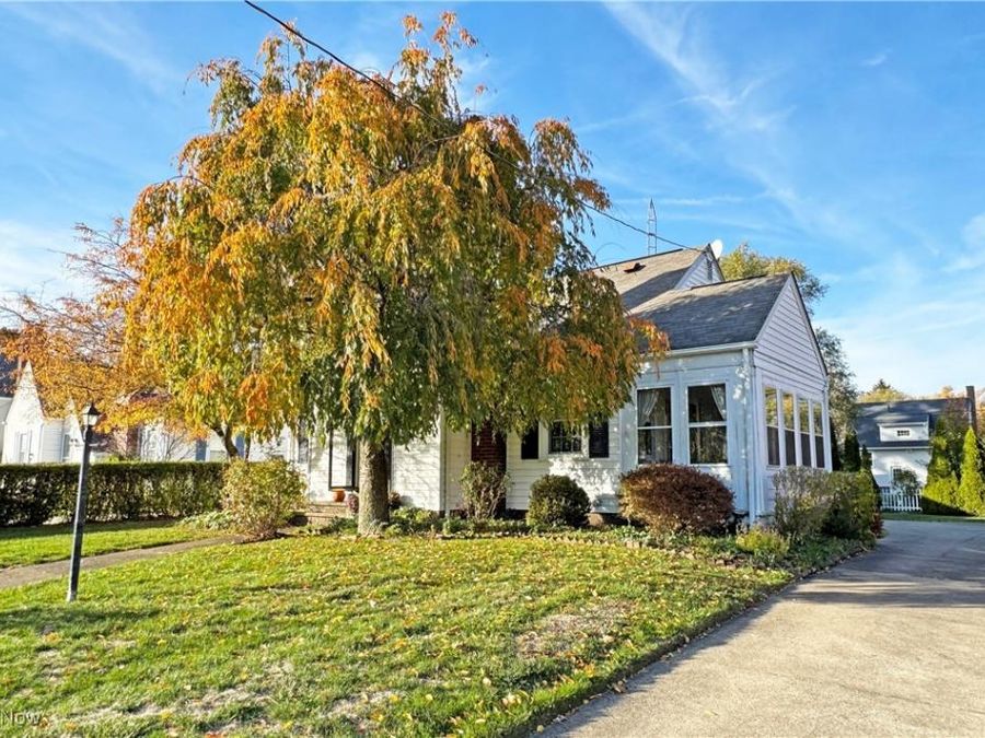 1921 Mount Vernon Boulevard NW, Canton, OH 44709 Photo 1