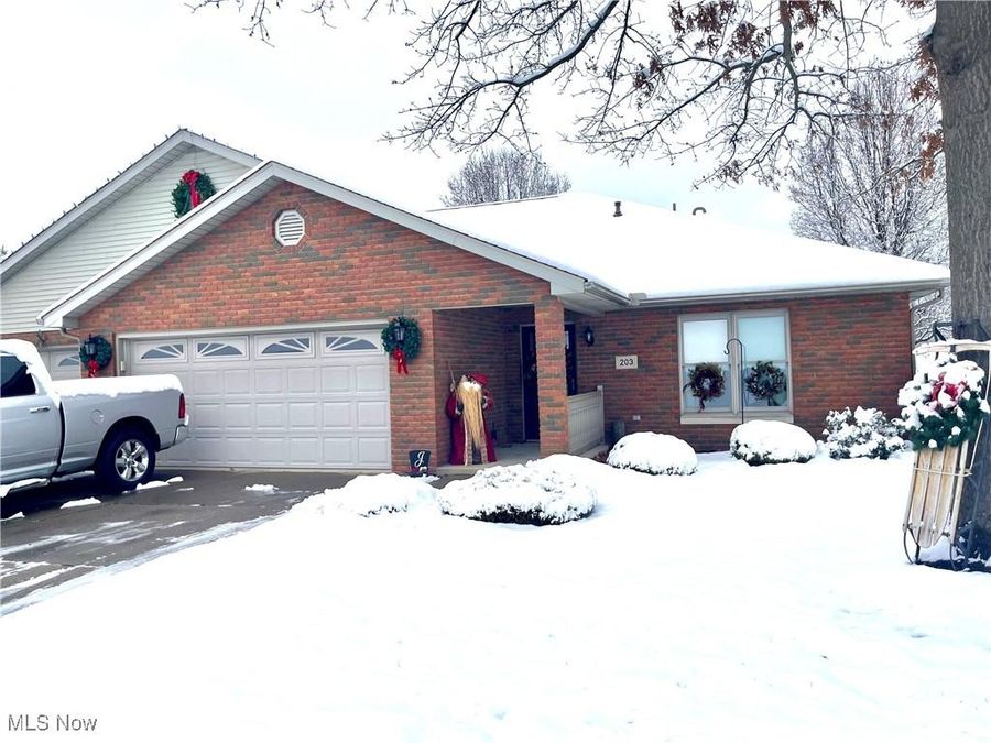 203 Pinehurst Drive, Dover, OH 44622 Photo 1