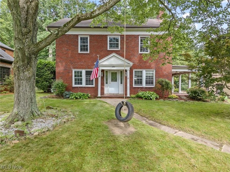 241 N College Street, Newcomerstown, OH 43832 Photo 1