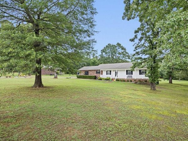 38 Widgeon, Russellville, AR 72801