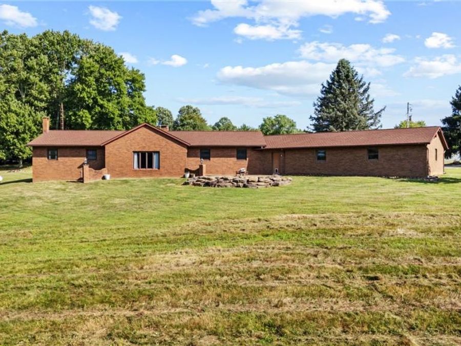 4015 Lace Road NW, Malvern, OH 44644 Photo 1