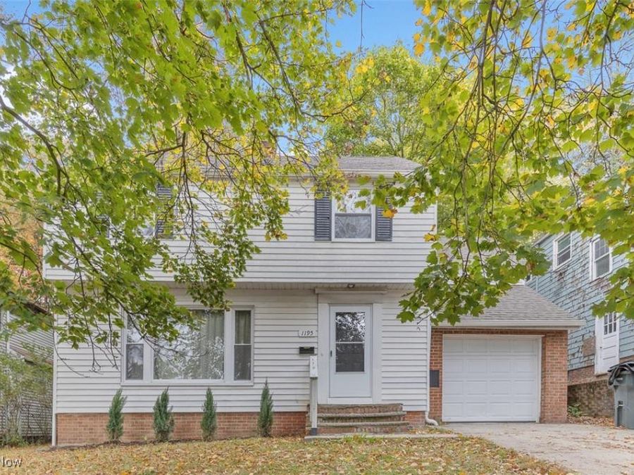 1195 Oxford Road, Cleveland Heights, OH 44121 Photo 1