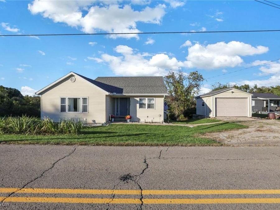 4085 Pinecrest Drive, Zanesville, OH 43701 Photo 1