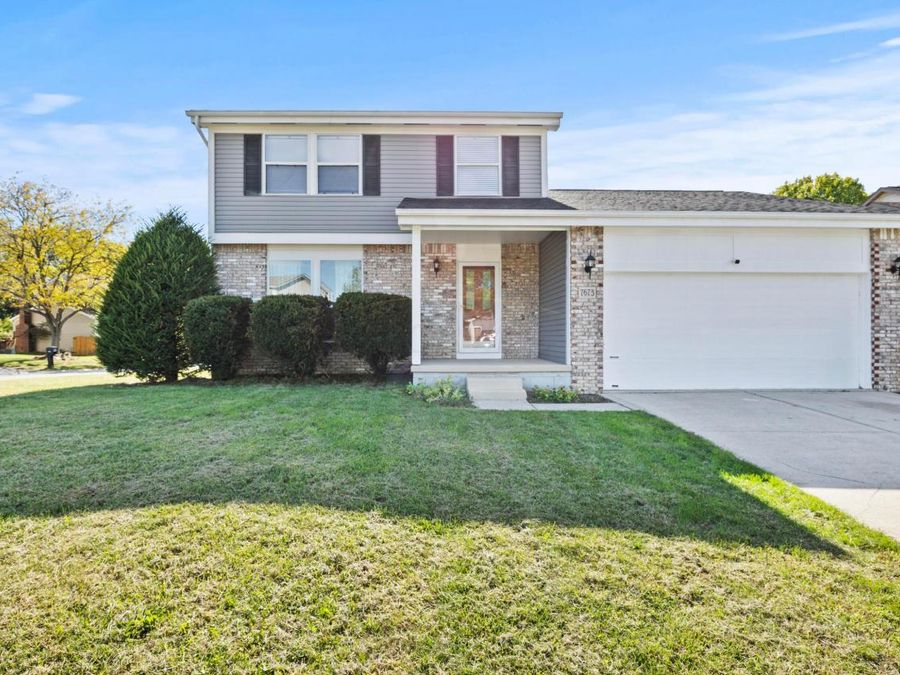 7673 Harbour Town Drive , Pickerington, OH 43147 Photo 1