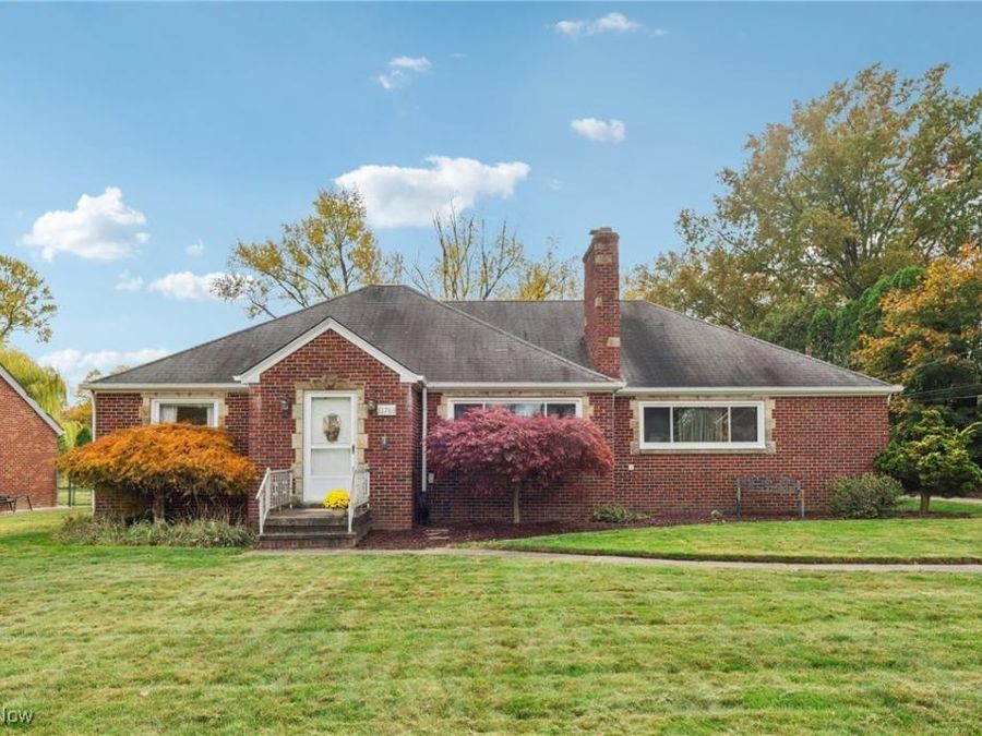 21763 Hillsdale Avenue, Fairview Park, OH 44126 Photo 1