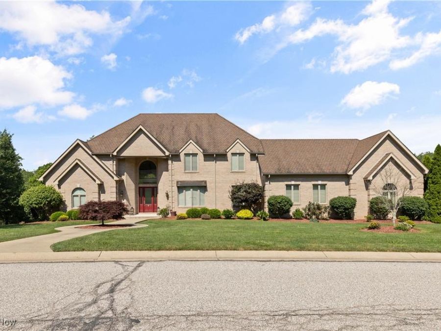 112 Caraplace, Wintersville, OH 43953 Photo 1