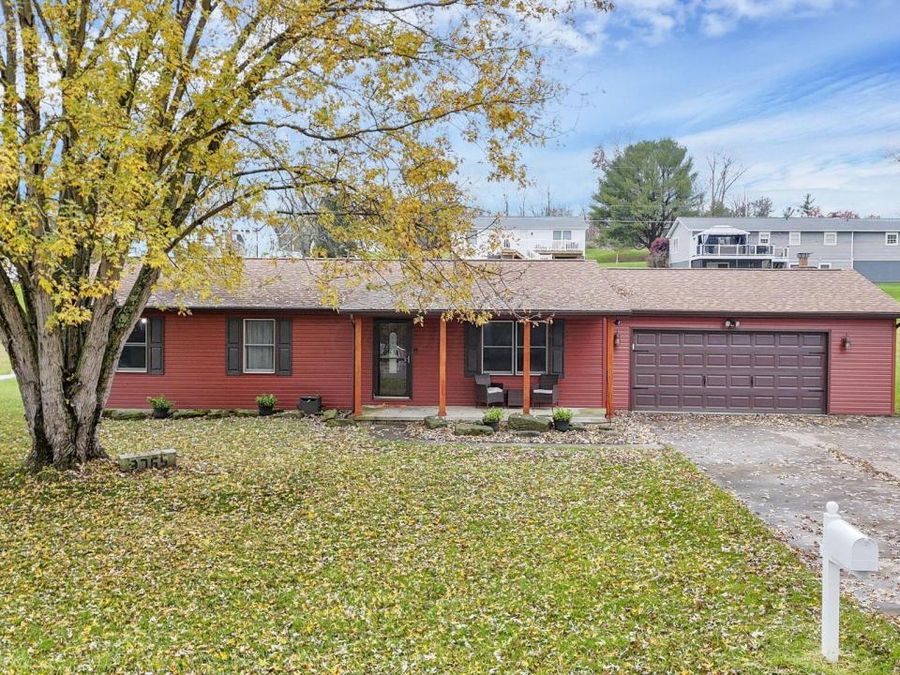 3765 Mona Drive , Zanesville, OH 43701 Photo 1