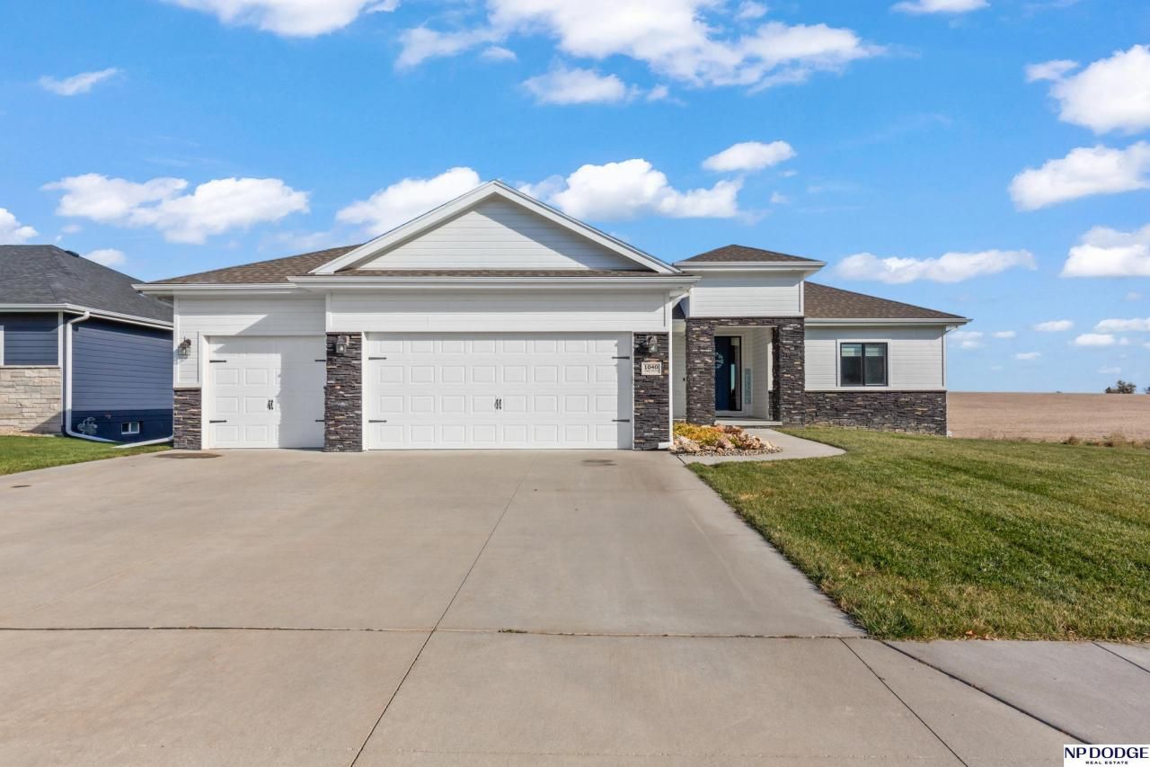 1040 Cady Drive , Arlington, NE 68002