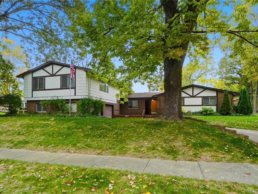 4708 Elzo Lane, Kettering, OH 45440 Photo 1